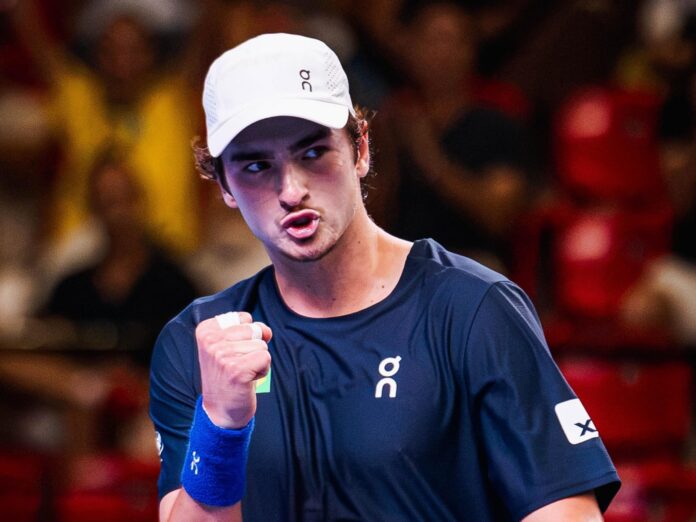 João Fonseca durante a Copa Davis