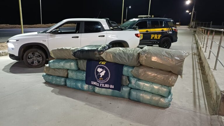 PRF apreende 140 kg de maconha em veículo na BR-324