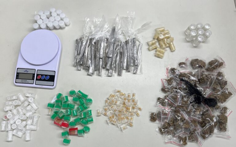 Dois suspeitos são presos com drogas durante ação da Rondesp