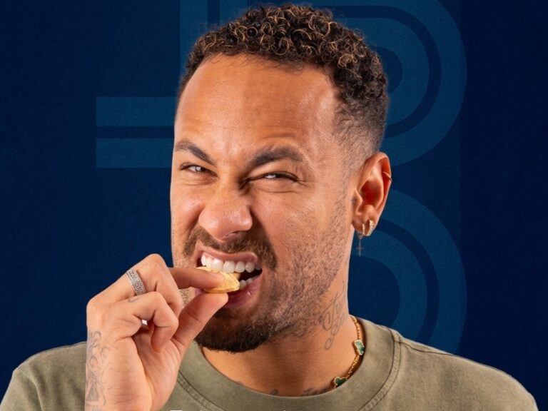 Neymar em campanha da nova linha de biscoitos