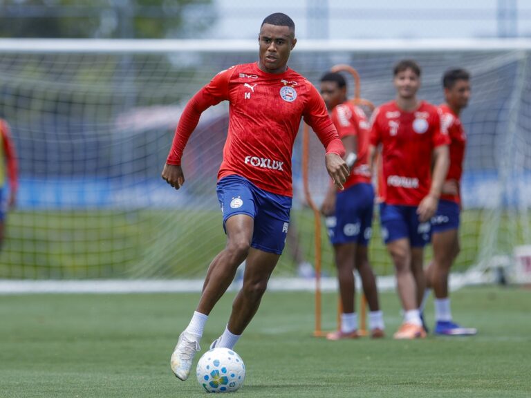 Erick durante treino do Bahia