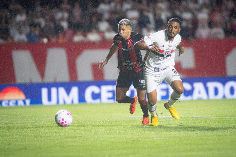 São Paulo x Vitória pela 30ª rodada do Campeonato Brasileiro