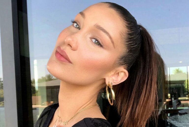 Bella Hadid compartilha post de apoio a Lula