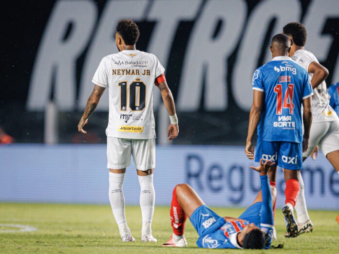 Neymar em confusão com Rodrigo Nestor, do Bahia